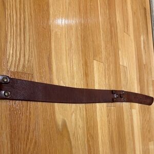 Men’s Armani Exchange brown belt.